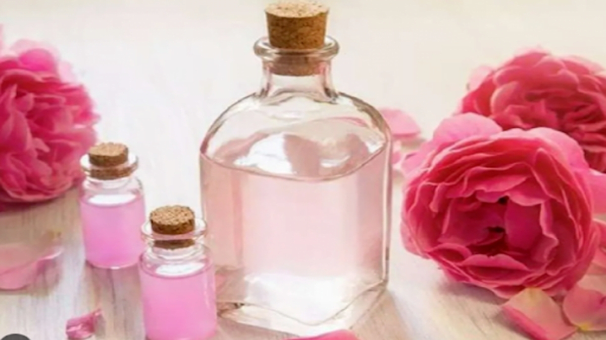 गुलाब जल के फायदे चेहरे के लिए – Rose Water for Face