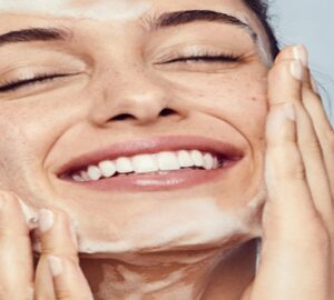 many benefits of using face wash